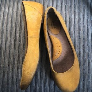 Yellow Flats / Slip Ons